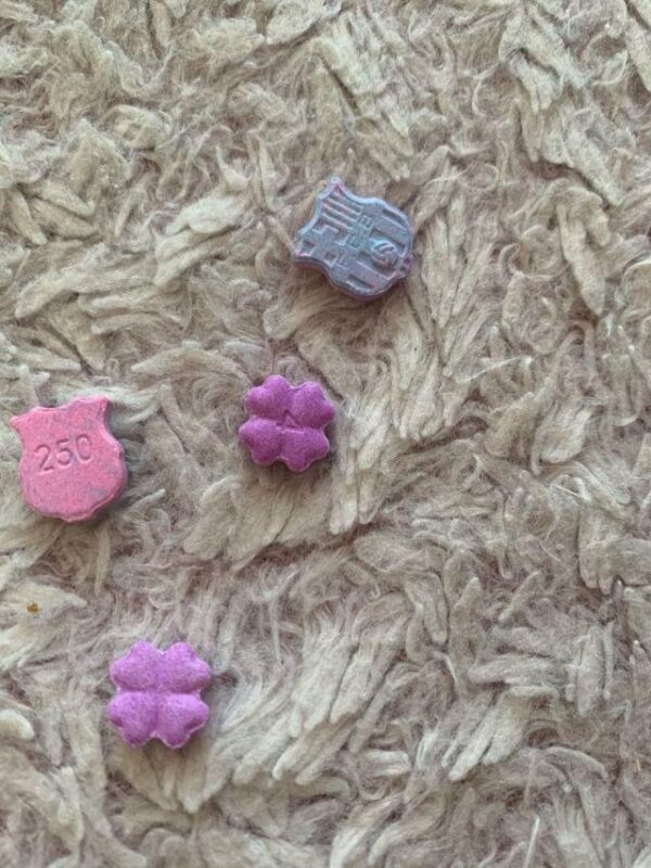 Ecstasy (250 mg und 300 mg)